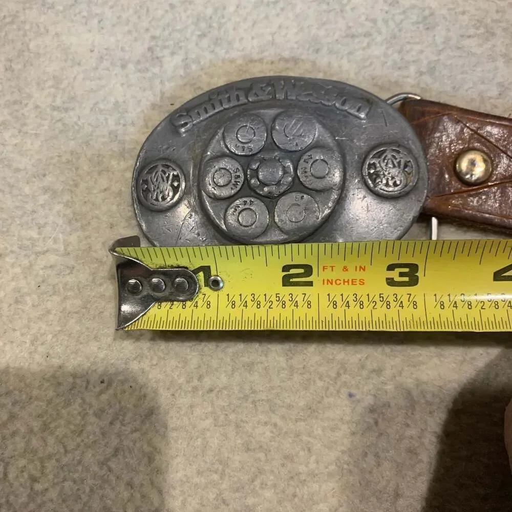 Vintage 1989 Smith & Wesson Handguns Spinning Cylinder Belt Buckle with Leather